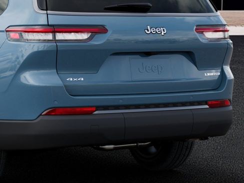 New 2026 Jeep Grand Cherokee L Limited w/ Limited Altitude Package AWD/4WD image 13