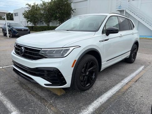 Used 2023 Volkswagen Tiguan SE R-Line FWD image 1