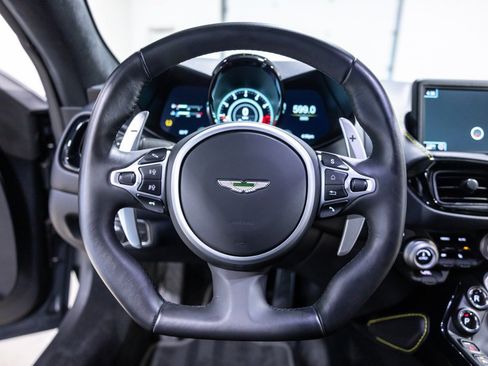 Used 2022 Aston Martin V8 Vantage Coupe RWD image 42