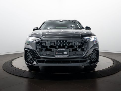 Used 2025 Audi SQ8 Premium Plus AWD/4WD image 25