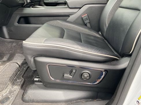 Used 2025 RAM 1500 Limited image 9