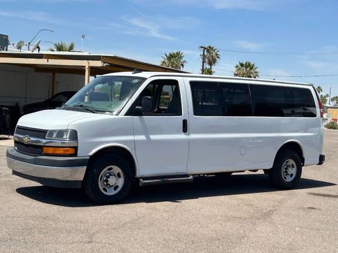 Used 2019 Chevrolet Express 3500 LT w/ LT Preferred Equipment Group RWD image 7