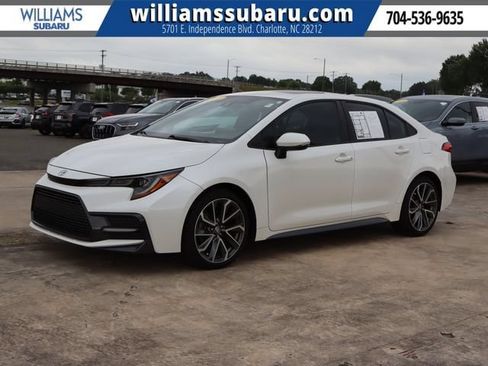 Used 2021 Toyota Corolla SE w/ SE Premium Package FWD image 4