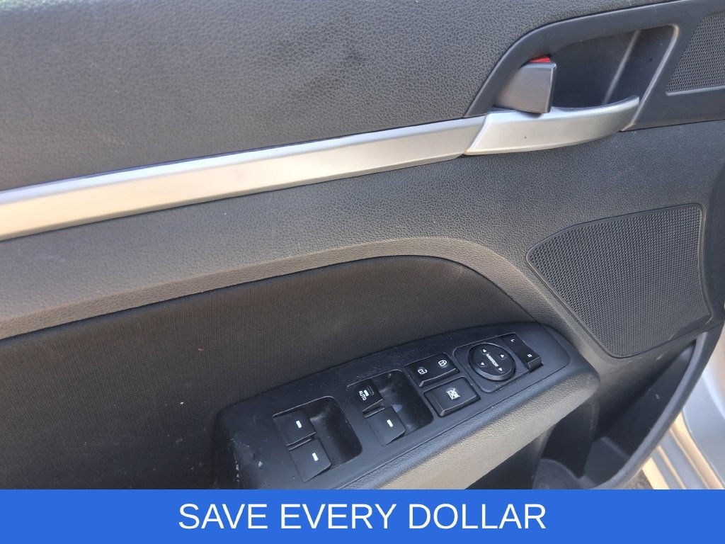 Used 2020 Hyundai Elantra Value Edition w/ Cargo Package (C1) FWD image 11