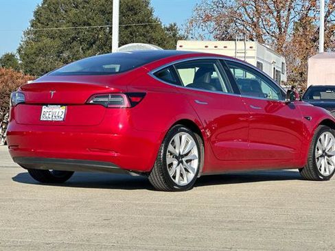 Used 2017 Tesla Model 3 Long Range image 3