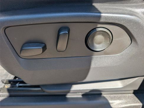 Used 2023 GMC Sierra 1500 SLT image 13