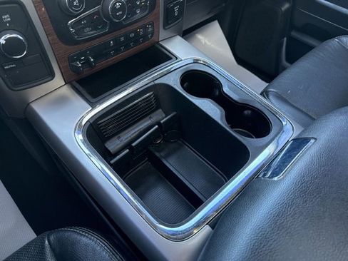 Used 2018 RAM 3500 Laramie image 40