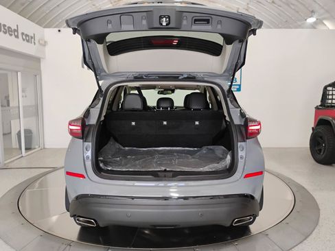 Used 2023 Nissan Murano SV w/ SV Midnight Edition Package FWD image 9