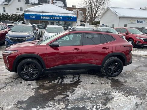 Used 2024 Chevrolet Trax ACTIV w/ Driver Confidence Package image 6