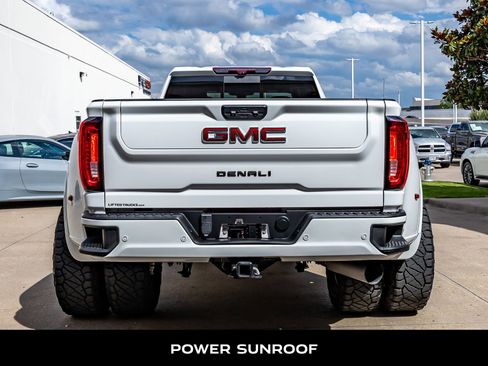 Used 2022 GMC Sierra 3500 Denali w/ Denali Ultimate Package AWD/4WD image 7
