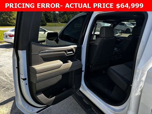 Used 2025 Chevrolet Silverado 1500 ZR2 w/ Technology Package image 17