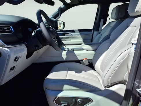 New 2026 Jeep Grand Wagoneer Limited image 10