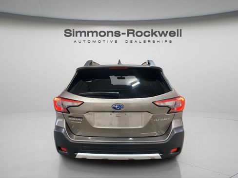 Used 2023 Subaru Outback Limited image 6