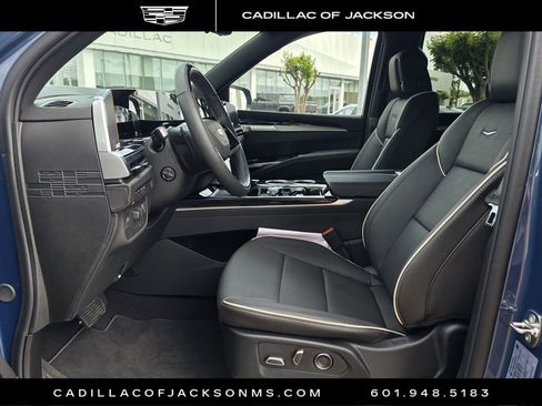 Certified 2026 Cadillac Escalade Sport w/ LPO, ONYX Package AWD/4WD image 18