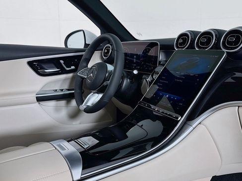 New 2026 Mercedes-Benz GLC 300 4MATIC image 15