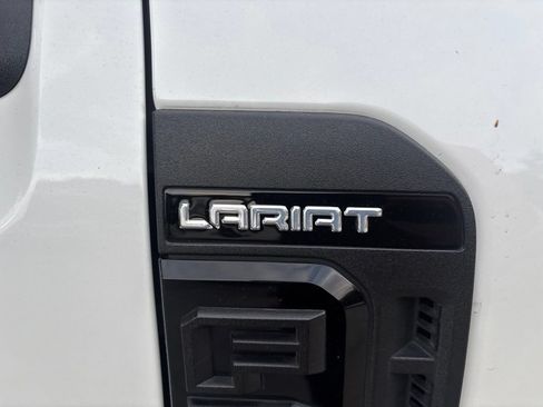 Used 2023 Ford F250 Lariat w/ Sport Appearance Package AWD/4WD image 6