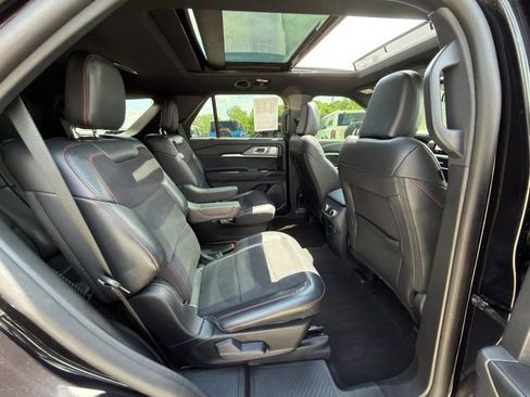Used 2025 Ford Explorer ST w/ Sun And Sound Package AWD/4WD image 10