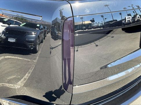 New 2026 Land Rover Range Rover SE AWD/4WD image 8