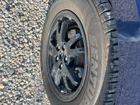 Used 2015 Toyota Prius Three image 40