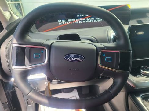 New 2026 Ford Expedition Max Platinum image 9