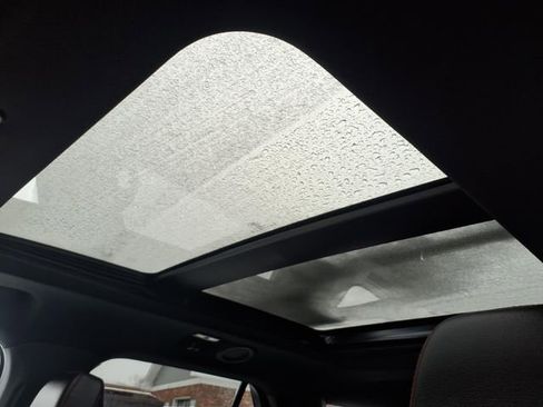 Used 2024 Ford Explorer ST-Line w/ Class IV Trailer Tow Package image 17