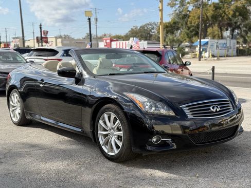 Used 2014 INFINITI Q60 Convertible w/ Premium Package image 9