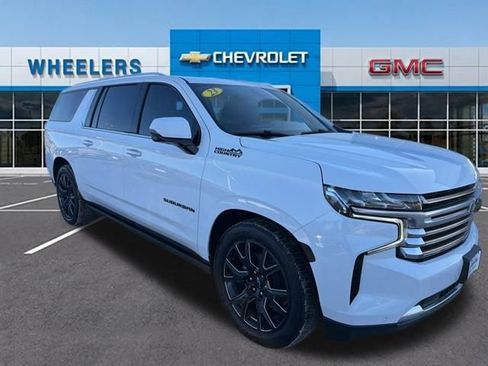 Used 2023 Chevrolet Suburban High Country image 8