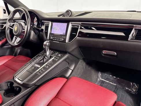 Used 2018 Porsche Macan S image 39