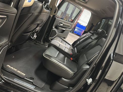 Used 2019 RAM 1500 Laramie image 30