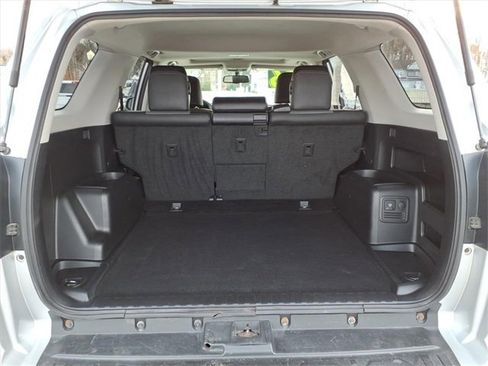 Used 2016 Toyota 4Runner SR5 image 7