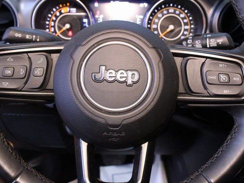 Used 2018 Jeep Wrangler Unlimited Sport w/ Technology Group image 18