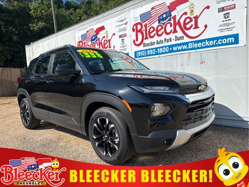 Used 2023 Chevrolet TrailBlazer LT w/ Convenience Package FWD image 1