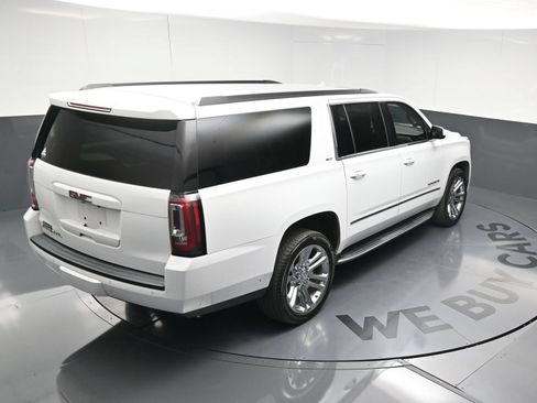 Used 2017 GMC Yukon XL SLT w/ Premium Edition AWD/4WD image 25