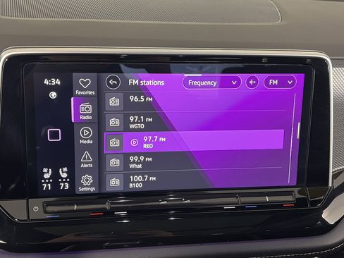 Used 2025 Volkswagen Atlas Cross Sport SEL Premium R-Line image 23