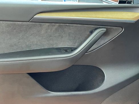 Used 2023 Tesla Model Y Long Range image 13