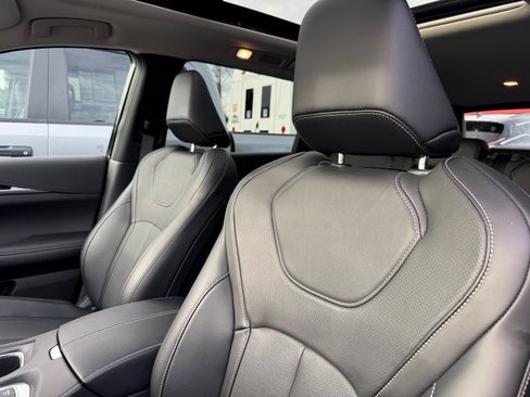 Used 2023 INFINITI QX60 Pure AWD/4WD image 12