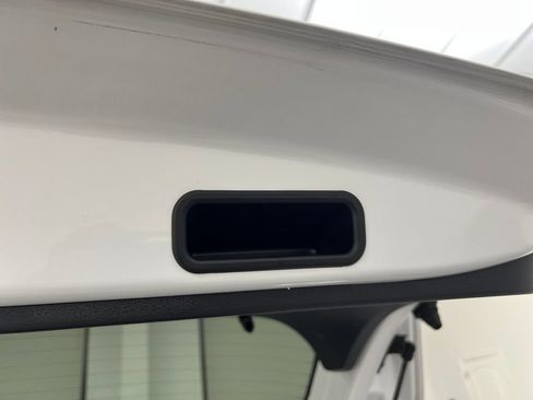 Used 2025 Nissan Kicks SV AWD/4WD image 40