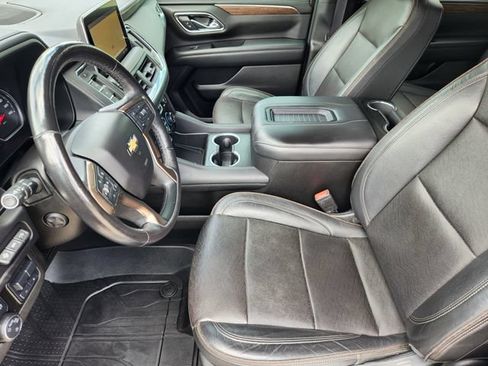 Used 2021 Chevrolet Tahoe High Country w/ Premium Package RWD image 13