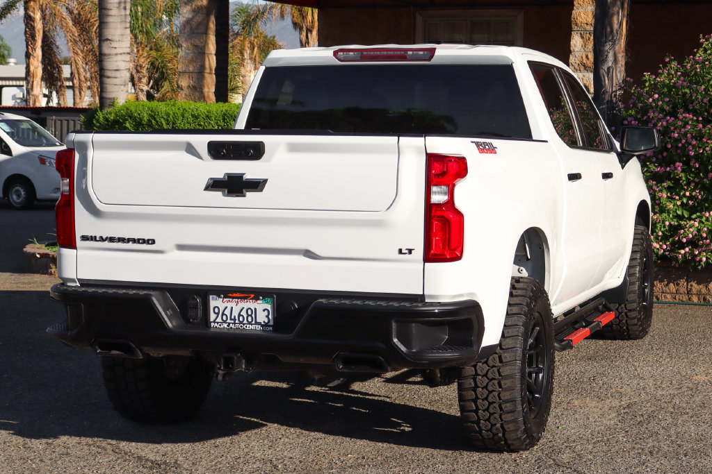 Used 2022 Chevrolet Silverado 1500 LT Trail Boss w/ LPO, Dark Essentials Package AWD/4WD image 11