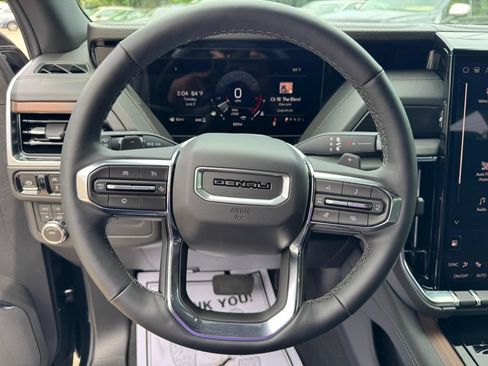 Used 2026 GMC Yukon Denali AWD/4WD image 59