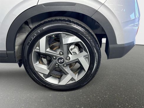 Certified 2025 Hyundai Venue SEL FWD image 29