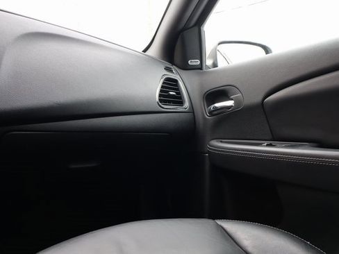 Used 2013 Chrysler 200 Limited image 33