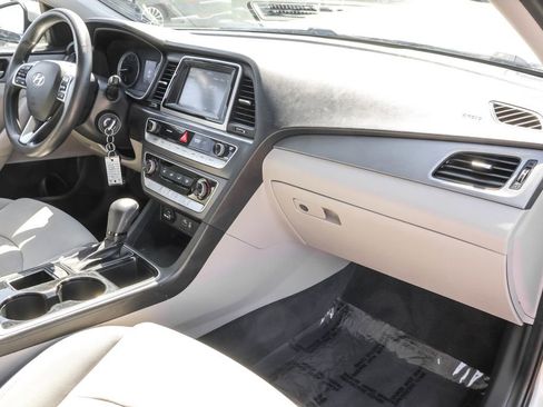 Used 2018 Hyundai Sonata SE FWD image 33