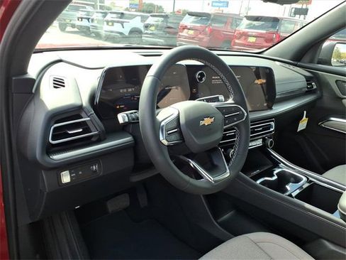 New 2026 Chevrolet Traverse LT image 11