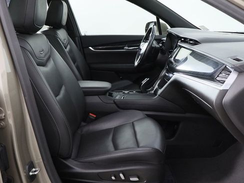 Used 2022 Cadillac XT6 Premium Luxury image 20