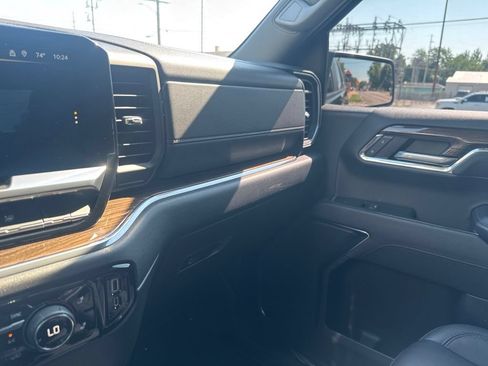 Used 2023 Chevrolet Silverado 1500 LT w/ Leather Package AWD/4WD image 39