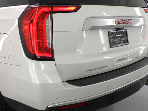 Used 2021 GMC Yukon Denali w/ Denali Premium Package image 24