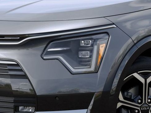 New 2026 Kia Niro SX Touring FWD image 11