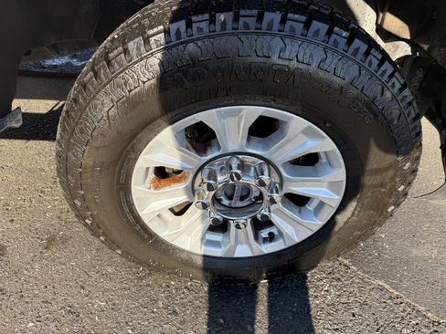 Used 2021 Ford F250 XLT w/ FX4 Off-Road Package AWD/4WD image 12