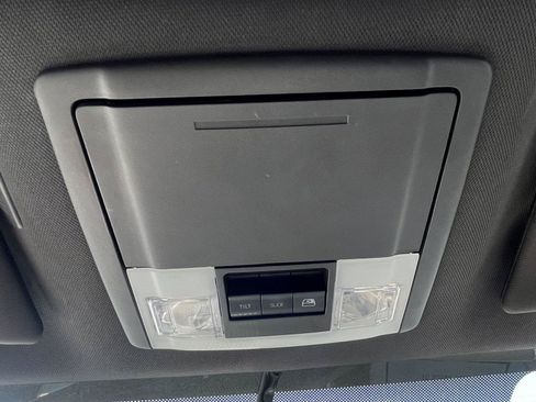 Used 2013 Ford F150 Platinum RWD image 12